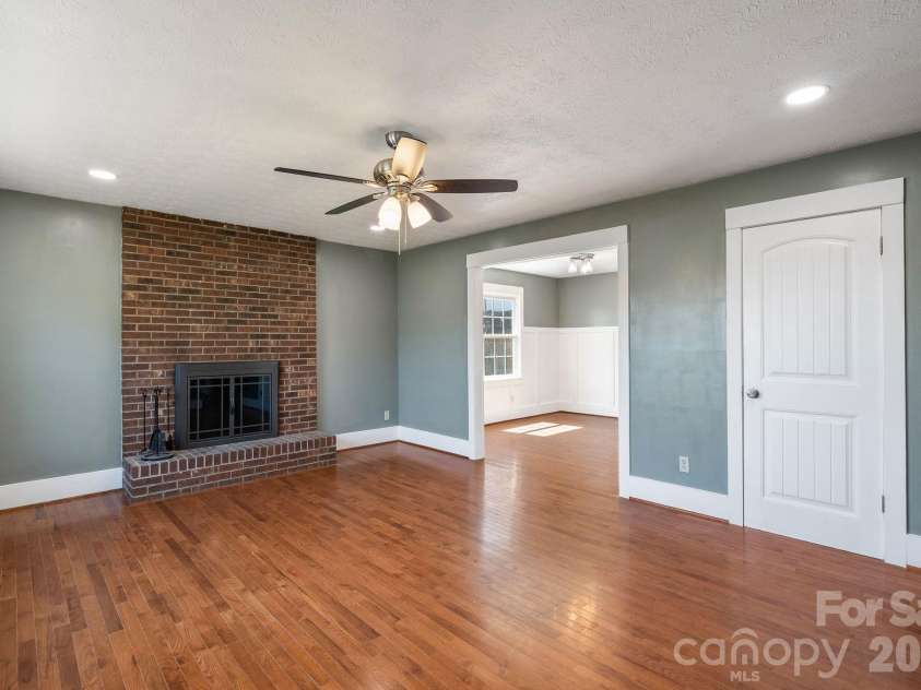 93 English Drive, Candler, NC 28715.  MLS# CAR4361950, YatesRealty ID 10477. 