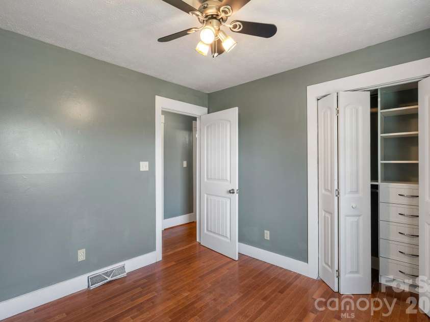 93 English Drive, Candler, NC 28715.  MLS# CAR4361950, YatesRealty ID 10477. 