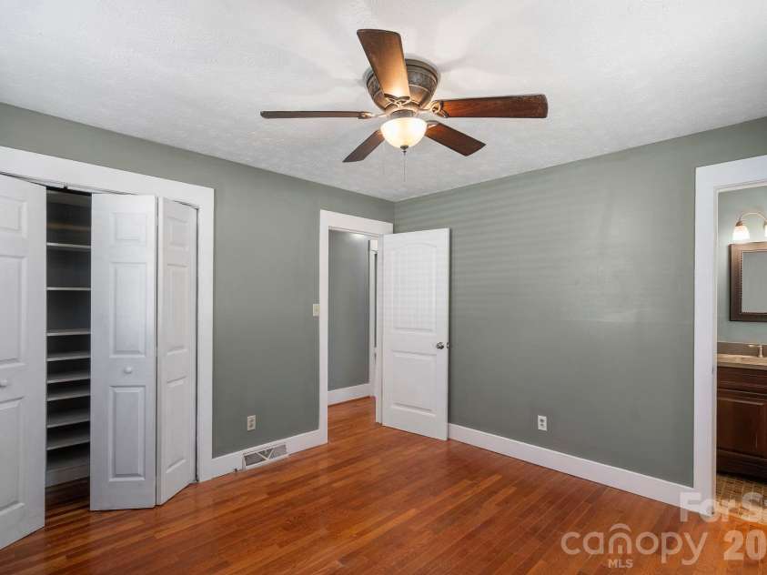 93 English Drive, Candler, NC 28715.  MLS# CAR4361950, YatesRealty ID 10477. 