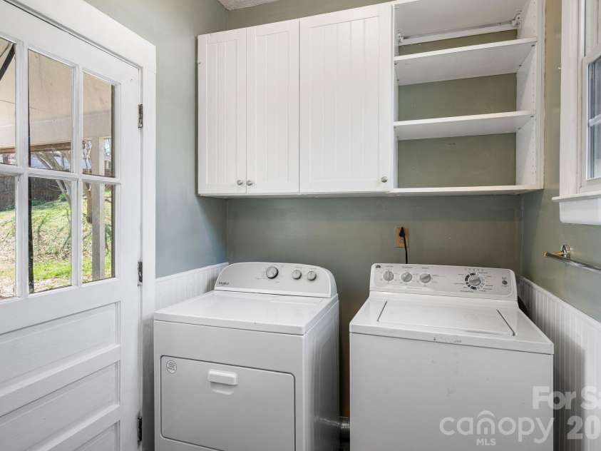 93 English Drive, Candler, NC 28715.  MLS# CAR4361950, YatesRealty ID 10477. 