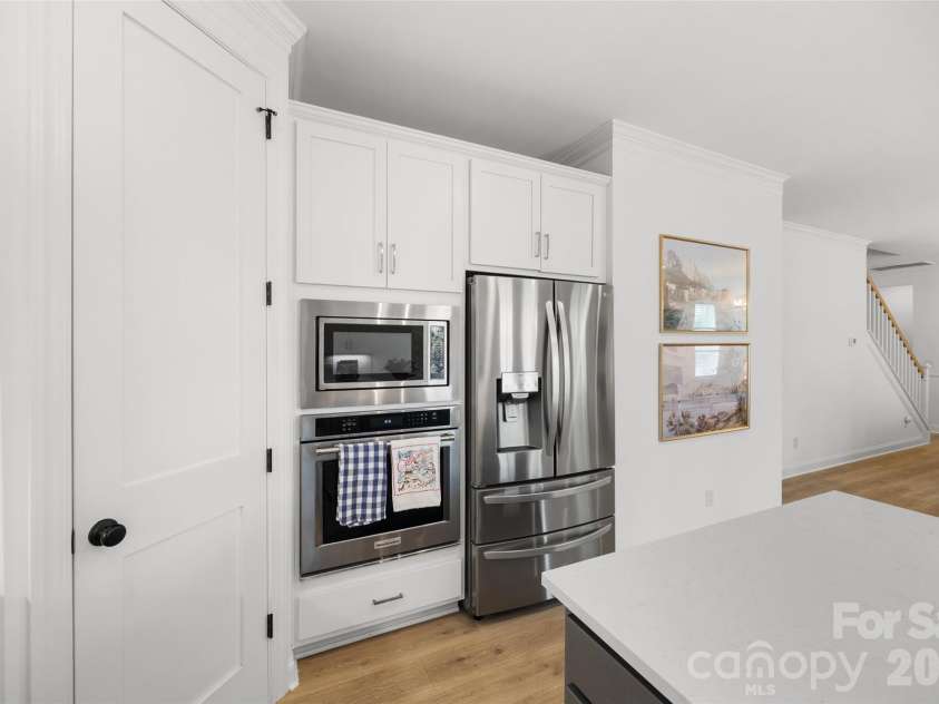 13810 Derby Farm Lane, Charlotte, NC 28278.  MLS# CAR4363258, YatesRealty ID 10479. 