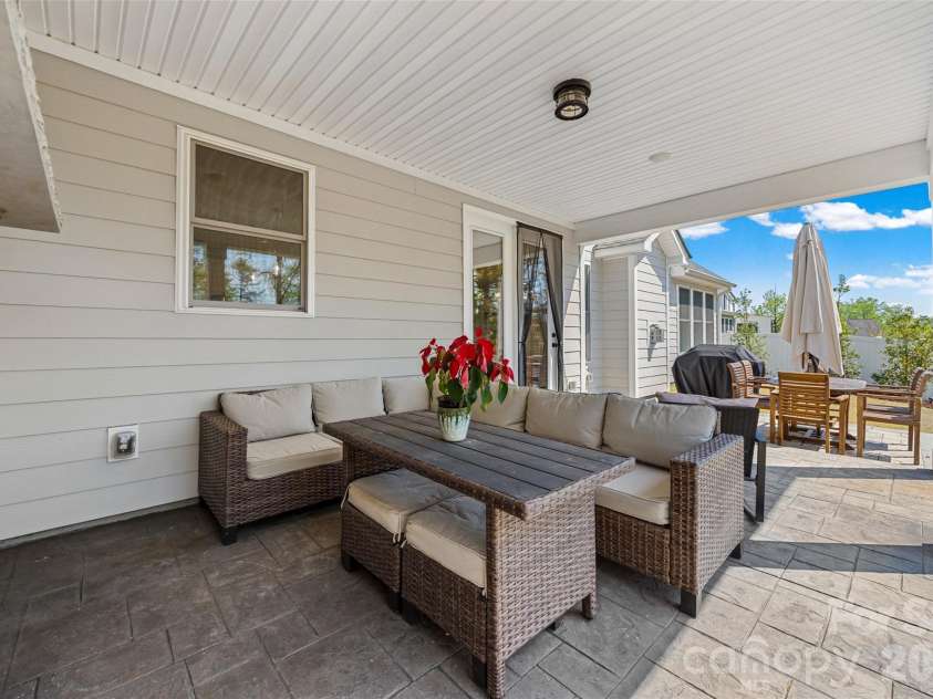 13810 Derby Farm Lane, Charlotte, NC 28278.  MLS# CAR4363258, YatesRealty ID 10479. 