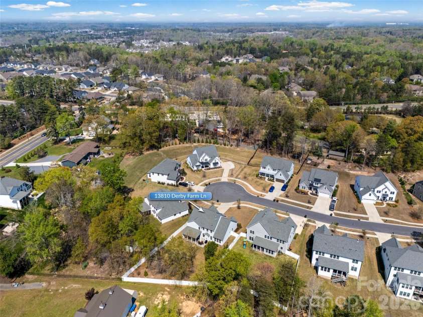 13810 Derby Farm Lane, Charlotte, NC 28278.  MLS# CAR4363258, YatesRealty ID 10479. 