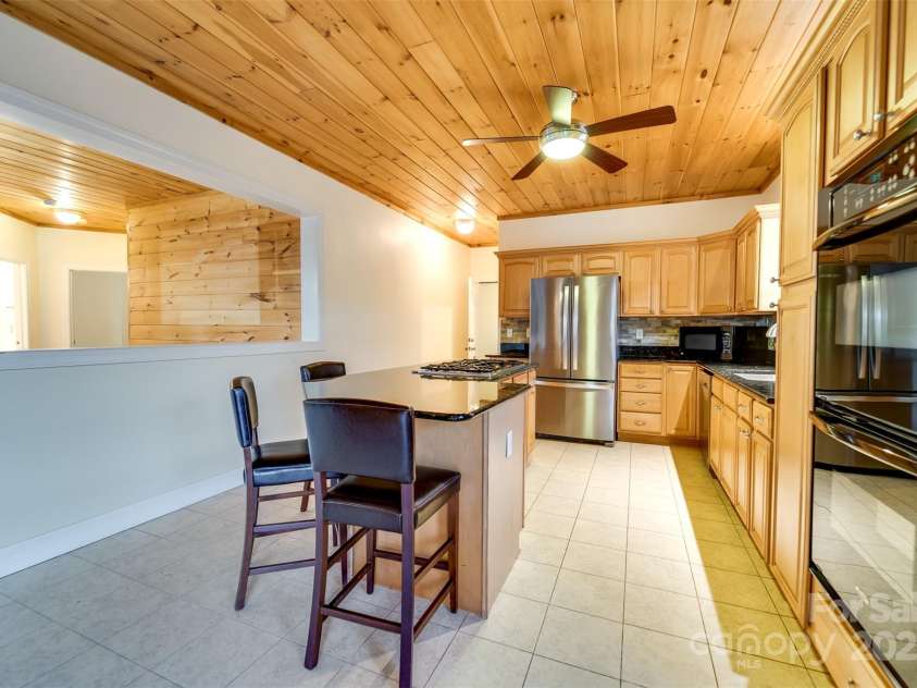423 Baines Mountain Road, Bryson City, NC 28713.  MLS# CAR4254784, YatesRealty ID 10479. 