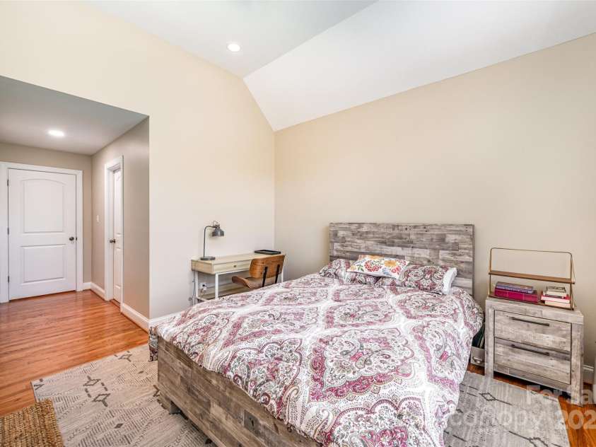 132 Sink Farm Road, Mooresville, NC 28115.  MLS# CAR4314790, YatesRealty ID 1048. Bedroom