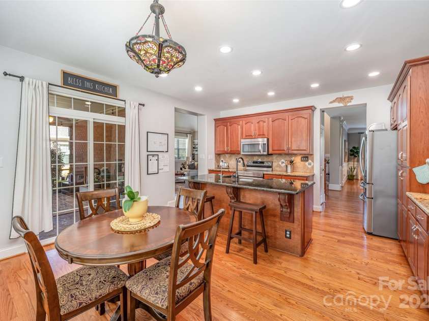 132 Sink Farm Road, Mooresville, NC 28115.  MLS# CAR4314790, YatesRealty ID 1048. Breakfast 