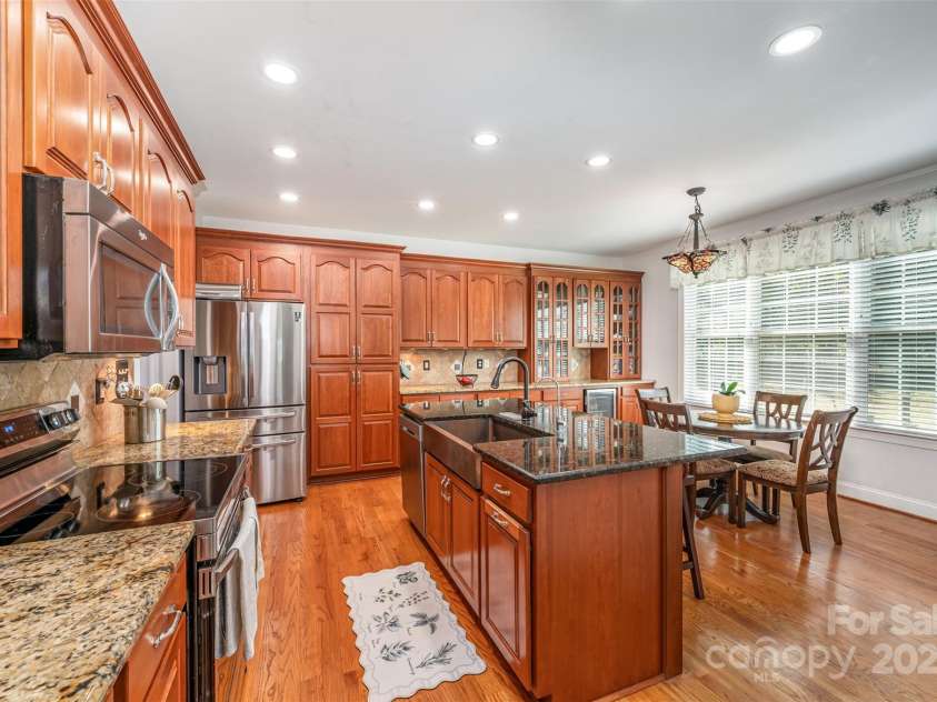 132 Sink Farm Road, Mooresville, NC 28115.  MLS# CAR4314790, YatesRealty ID 1048. Kitchen