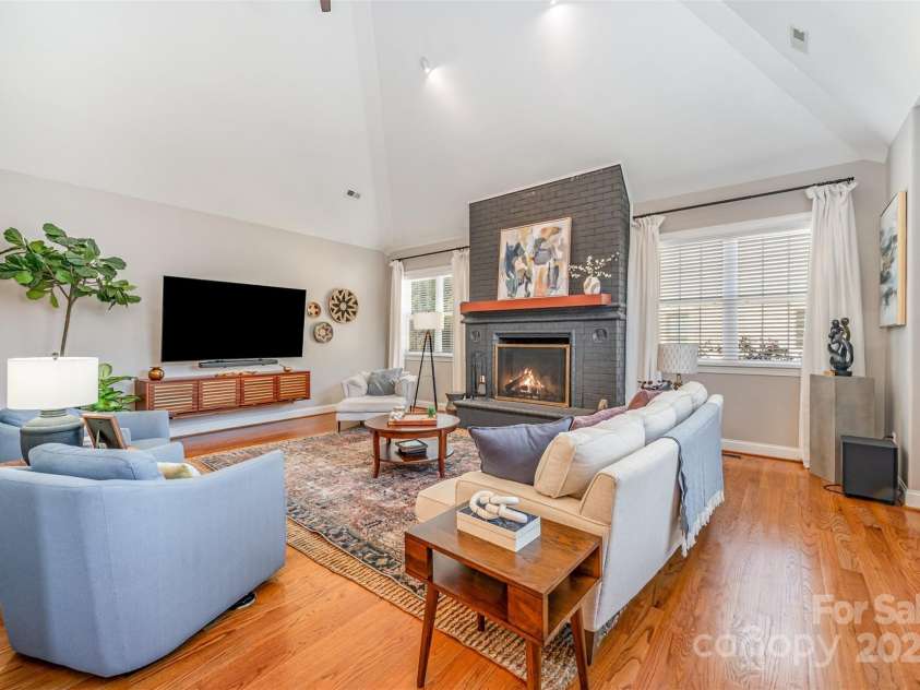 132 Sink Farm Road, Mooresville, NC 28115.  MLS# CAR4314790, YatesRealty ID 1048. Livingroom