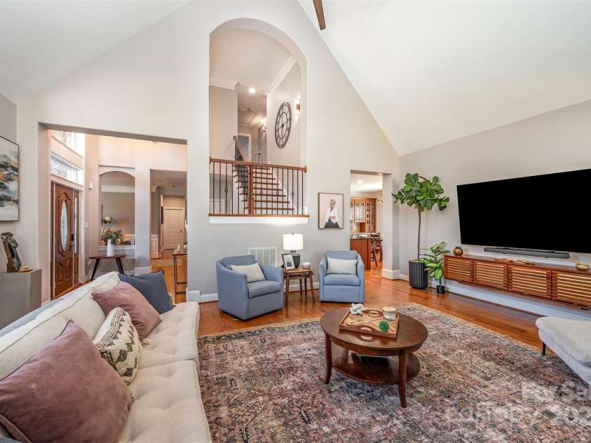 132 Sink Farm Road, Mooresville, NC 28115.  MLS# CAR4314790, YatesRealty ID 1048. Livingroom