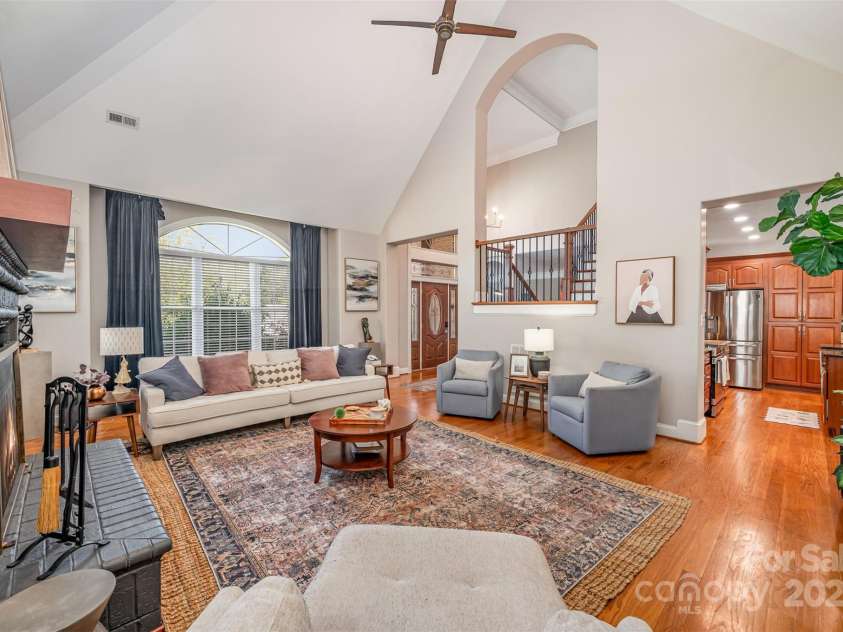 132 Sink Farm Road, Mooresville, NC 28115.  MLS# CAR4314790, YatesRealty ID 1048. Livingroom