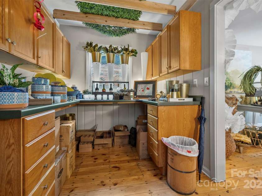 172 formerly 153 Main Street, Saluda, NC 28773.  MLS# CAR4225037, YatesRealty ID 1048. Break room or work space