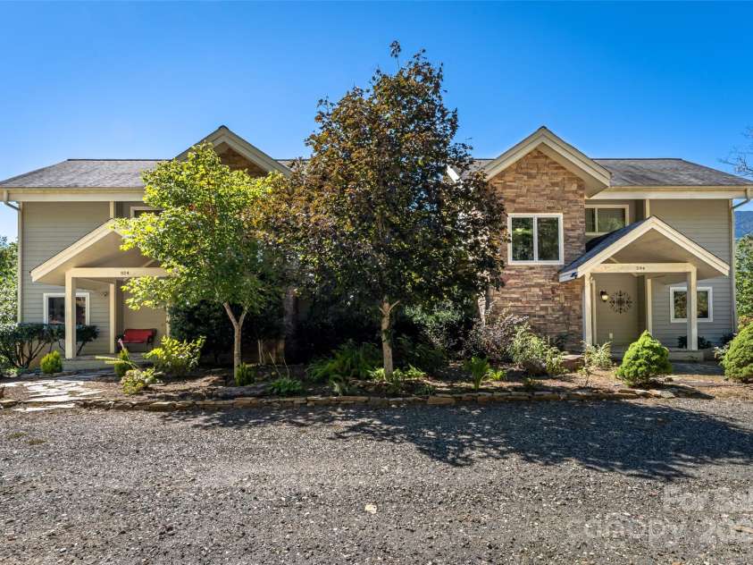 284 Mt. Mitchell Drive, Burnsville, NC 28714.  MLS# CAR4254446, YatesRealty ID 10481. 