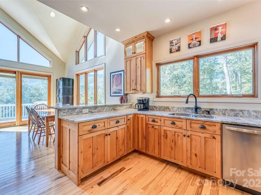 284 Mt. Mitchell Drive, Burnsville, NC 28714.  MLS# CAR4254446, YatesRealty ID 10481. 