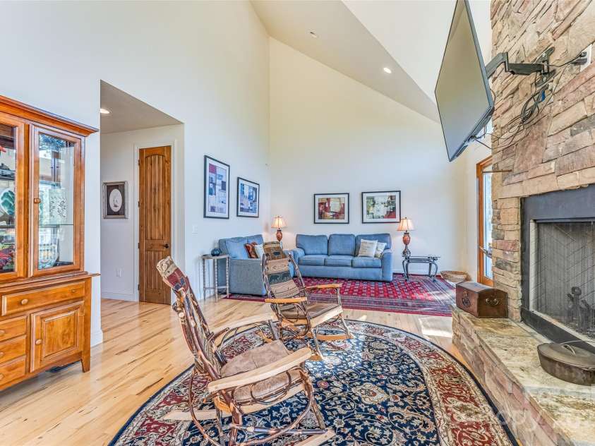 284 Mt. Mitchell Drive, Burnsville, NC 28714.  MLS# CAR4254446, YatesRealty ID 10481. 