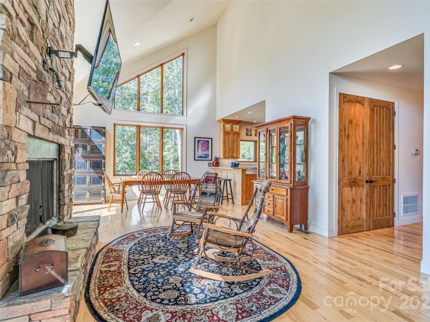 284 Mt. Mitchell Drive, Burnsville, NC 28714.  MLS# CAR4254446, YatesRealty ID 10481. 