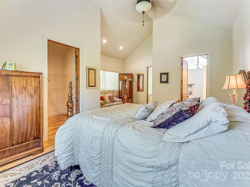 284 Mt. Mitchell Drive, Burnsville, NC 28714.  MLS# CAR4254446, YatesRealty ID 10481. 