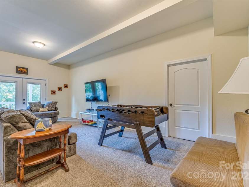 284 Mt. Mitchell Drive, Burnsville, NC 28714.  MLS# CAR4254446, YatesRealty ID 10481. 