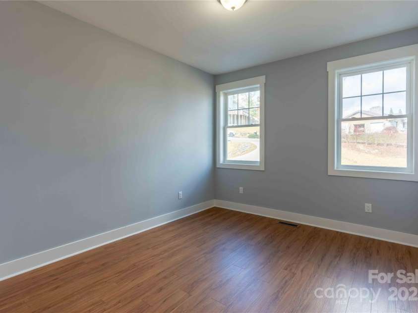 2637 Bowden Lane, Hendersonville, NC 28792.  MLS# CAR4197683, YatesRealty ID 10482. BR