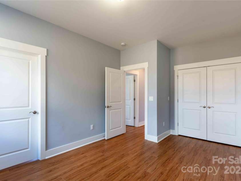 2637 Bowden Lane, Hendersonville, NC 28792.  MLS# CAR4197683, YatesRealty ID 10482. BR