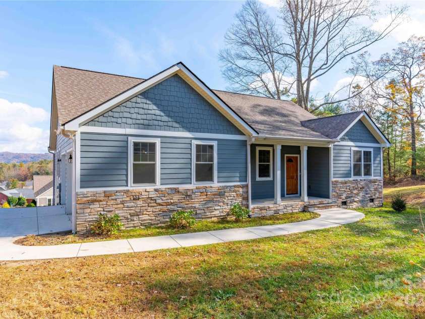 2637 Bowden Lane, Hendersonville, NC 28792.  MLS# CAR4197683, YatesRealty ID 10482. Front view facing West