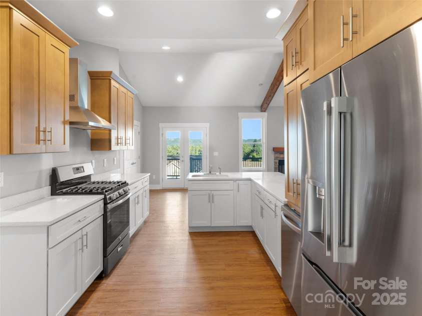 2637 Bowden Lane, Hendersonville, NC 28792.  MLS# CAR4197683, YatesRealty ID 10482. Kitchen