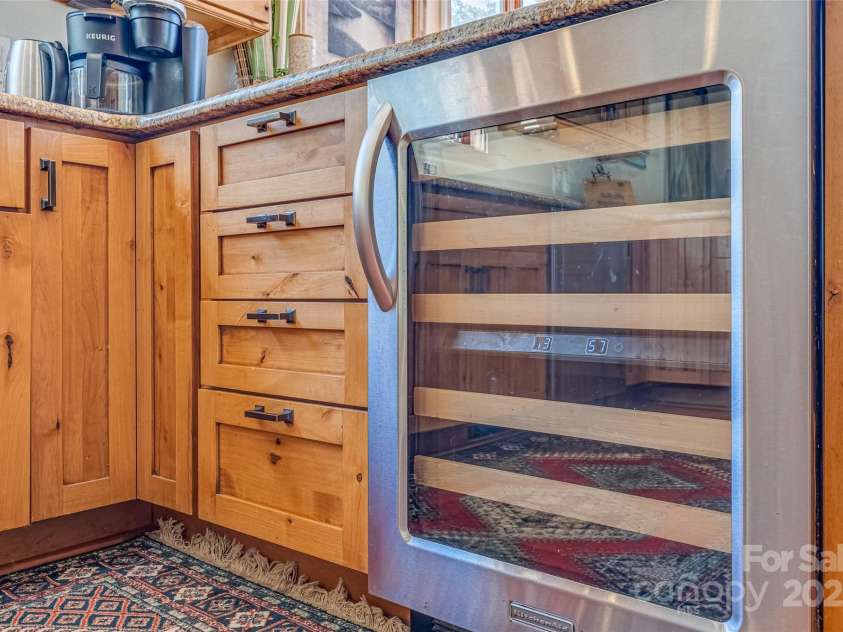 324 Mt. Mitchell Drive, Burnsville, NC 28714.  MLS# CAR4253251, YatesRealty ID 10482. 