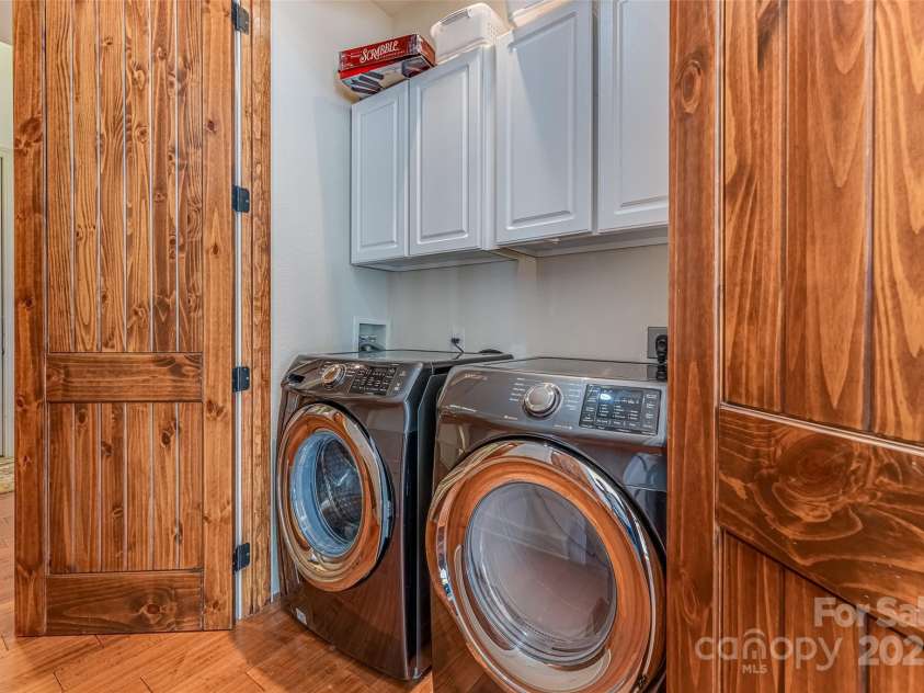 324 Mt. Mitchell Drive, Burnsville, NC 28714.  MLS# CAR4253251, YatesRealty ID 10482. 