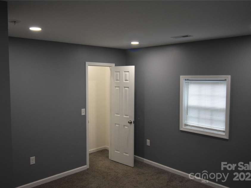 408 Foy Avenue, Lexington, NC 27292.  MLS# CAR4253991, YatesRealty ID 10484. 3 Bed