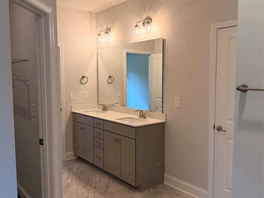 2913 Waterford Lane, Albemarle, NC 28001.  MLS# CAR4304424, YatesRealty ID 10486. Primary bath