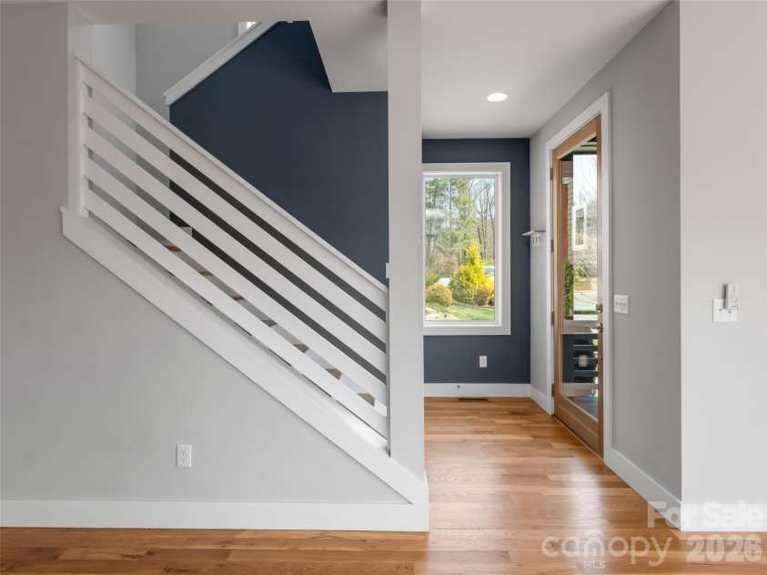 27 Mauricet Lane, Asheville, NC 28806.  MLS# CAR4321609, YatesRealty ID 10488. 