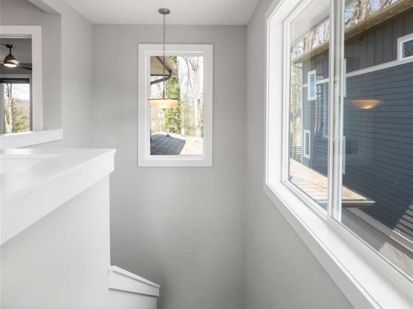 27 Mauricet Lane, Asheville, NC 28806.  MLS# CAR4321609, YatesRealty ID 10488. 