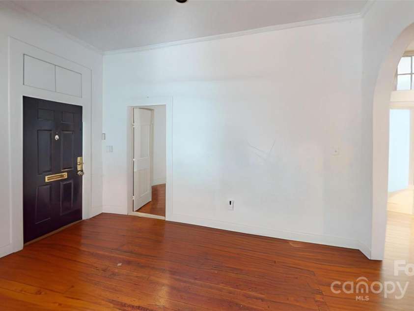 600 35th Street, Charlotte, NC 28205.  MLS# CAR4253332, YatesRealty ID 10488. Den/Dining_Before Tenant