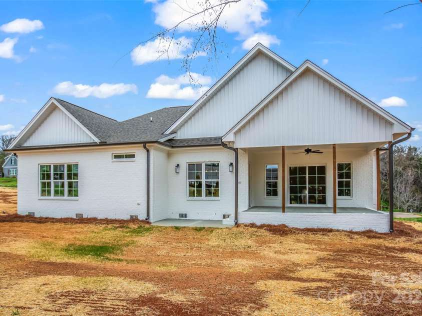 148 Beauchamp Oaks Court, Advance, NC 27006.  MLS# CAR4255017, YatesRealty ID 10489. 