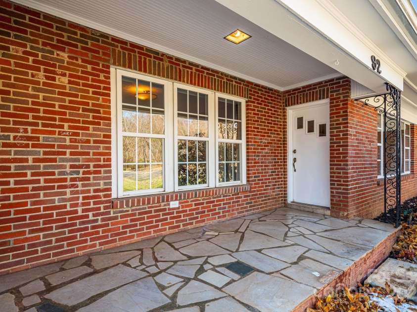 92 Parkway View Road, Mars Hill, NC 28754.  MLS# CAR4320568, YatesRealty ID 10489. 