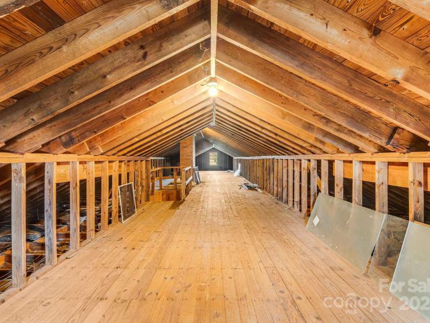 92 Parkway View Road, Mars Hill, NC 28754.  MLS# CAR4320568, YatesRealty ID 10489. 