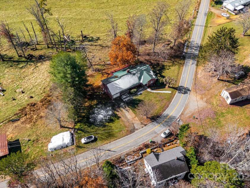 92 Parkway View Road, Mars Hill, NC 28754.  MLS# CAR4320568, YatesRealty ID 10489. 