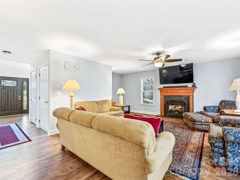 105 Boyd Drive, Flat Rock, NC 28731.  MLS# CAR4332005, YatesRealty ID 10490. 