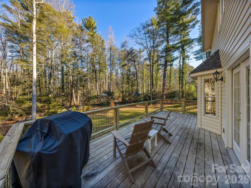 105 Boyd Drive, Flat Rock, NC 28731.  MLS# CAR4332005, YatesRealty ID 10490. 