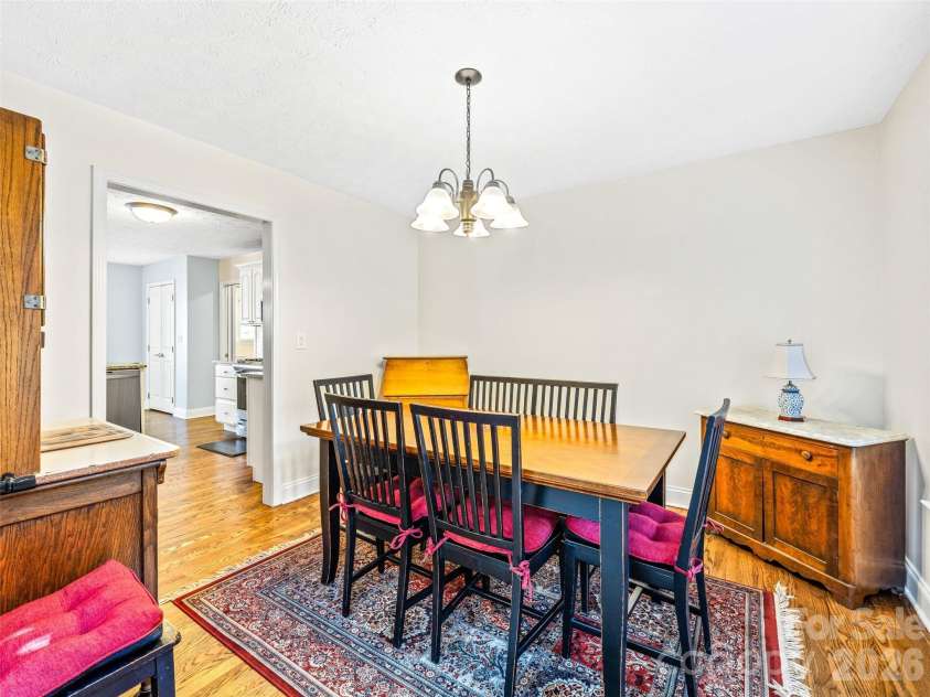 105 Boyd Drive, Flat Rock, NC 28731.  MLS# CAR4332005, YatesRealty ID 10490. 