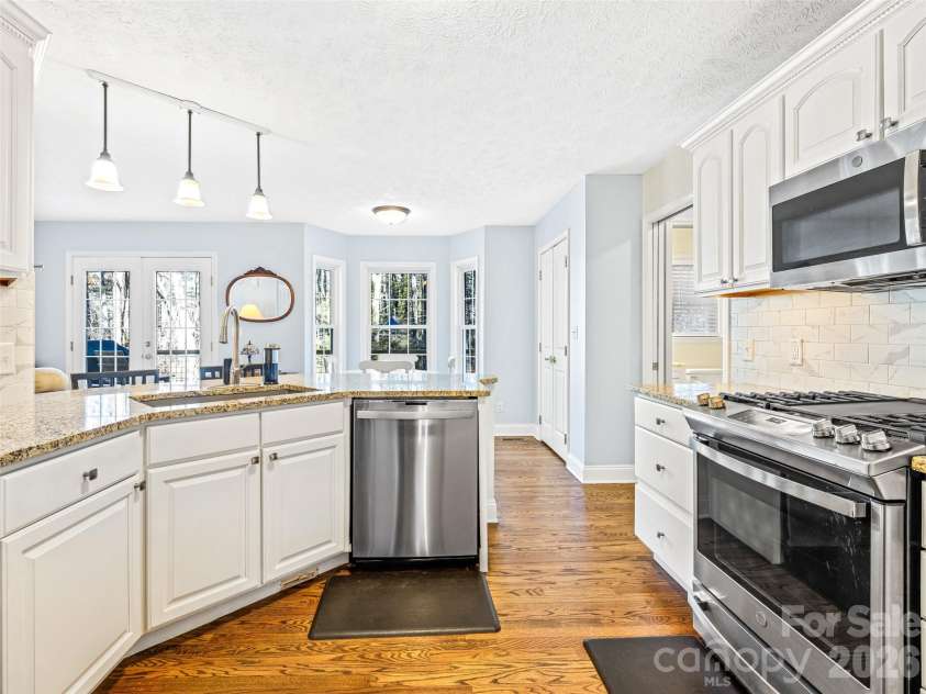 105 Boyd Drive, Flat Rock, NC 28731.  MLS# CAR4332005, YatesRealty ID 10490. 