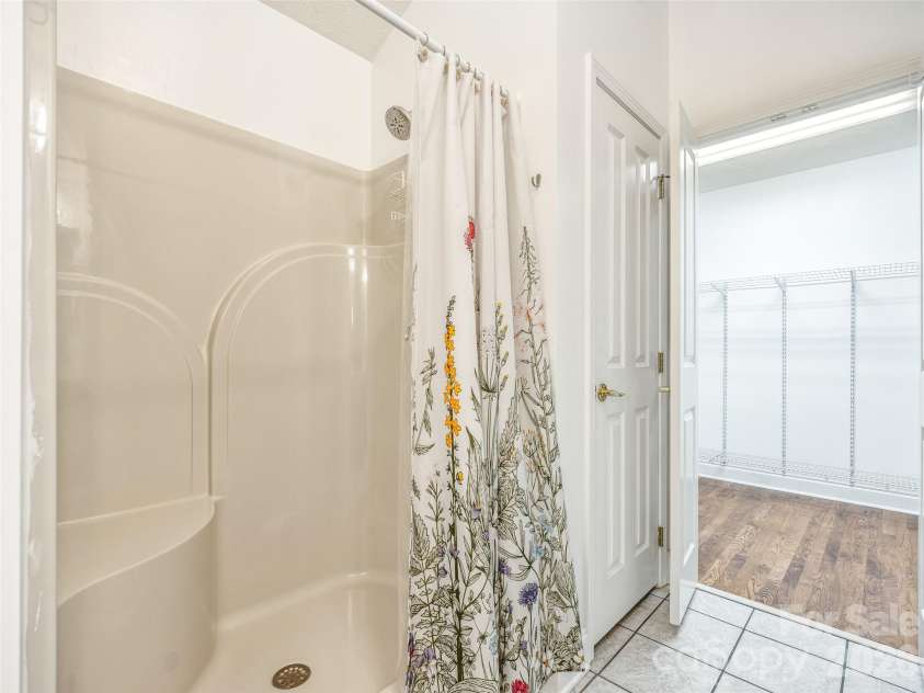 105 Boyd Drive, Flat Rock, NC 28731.  MLS# CAR4332005, YatesRealty ID 10490. 