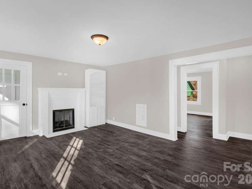 156 Payne Road, Thomasville, NC 27360.  MLS# CAR4337513, YatesRealty ID 10492. 