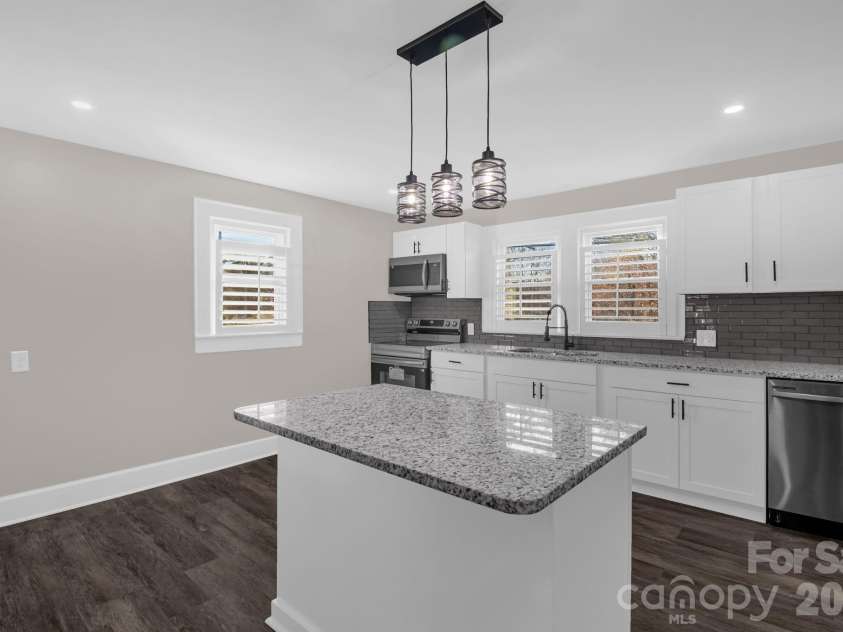 156 Payne Road, Thomasville, NC 27360.  MLS# CAR4337513, YatesRealty ID 10492. 