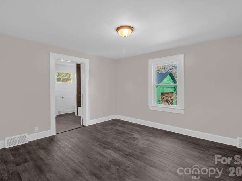 156 Payne Road, Thomasville, NC 27360.  MLS# CAR4337513, YatesRealty ID 10492. 