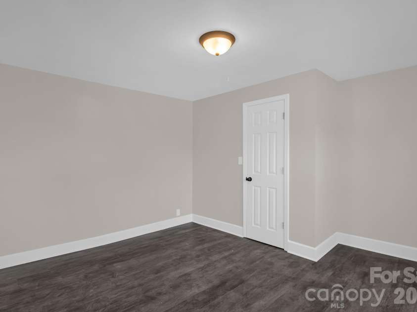 156 Payne Road, Thomasville, NC 27360.  MLS# CAR4337513, YatesRealty ID 10492. 