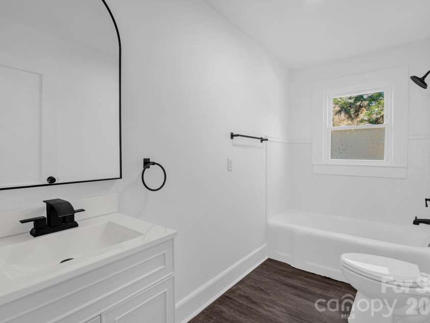 156 Payne Road, Thomasville, NC 27360.  MLS# CAR4337513, YatesRealty ID 10492. 