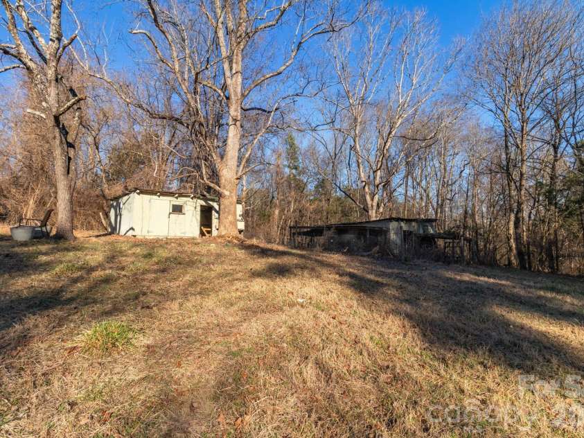 156 Payne Road, Thomasville, NC 27360.  MLS# CAR4337513, YatesRealty ID 10492. 