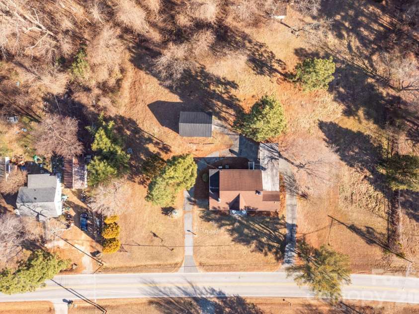 156 Payne Road, Thomasville, NC 27360.  MLS# CAR4337513, YatesRealty ID 10492. 