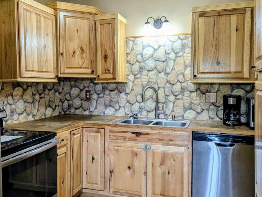 2991 Brad Deal Road, Valdese, NC 28690.  MLS# CAR4254989, YatesRealty ID 10492. 