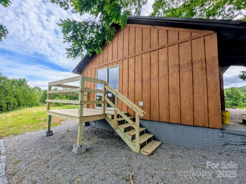 2991 Brad Deal Road, Valdese, NC 28690.  MLS# CAR4254989, YatesRealty ID 10492. 